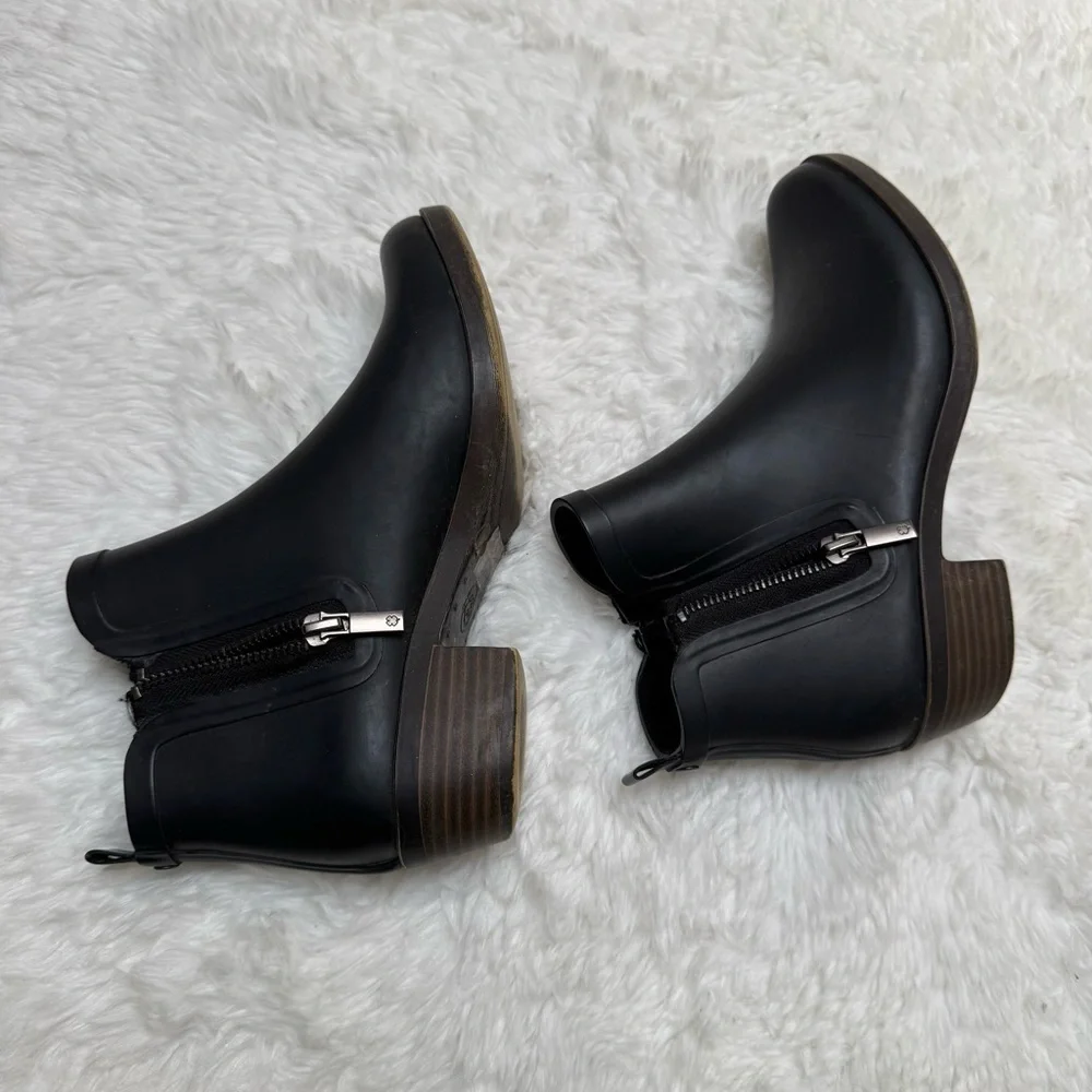 Lucky Brand Black Ankle Boots Size 6